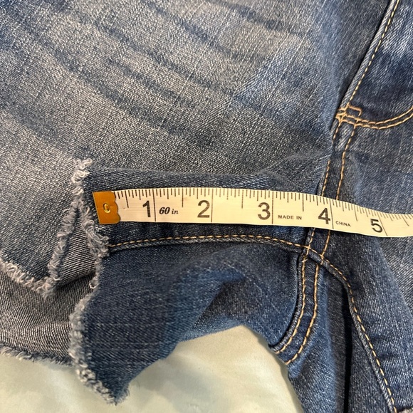 SO Shortie Denim Shorts Sz: 9 Cutoff Raw Hem. 5 Pocket. Stretch. Dark Wash. - Picture 5 of 13